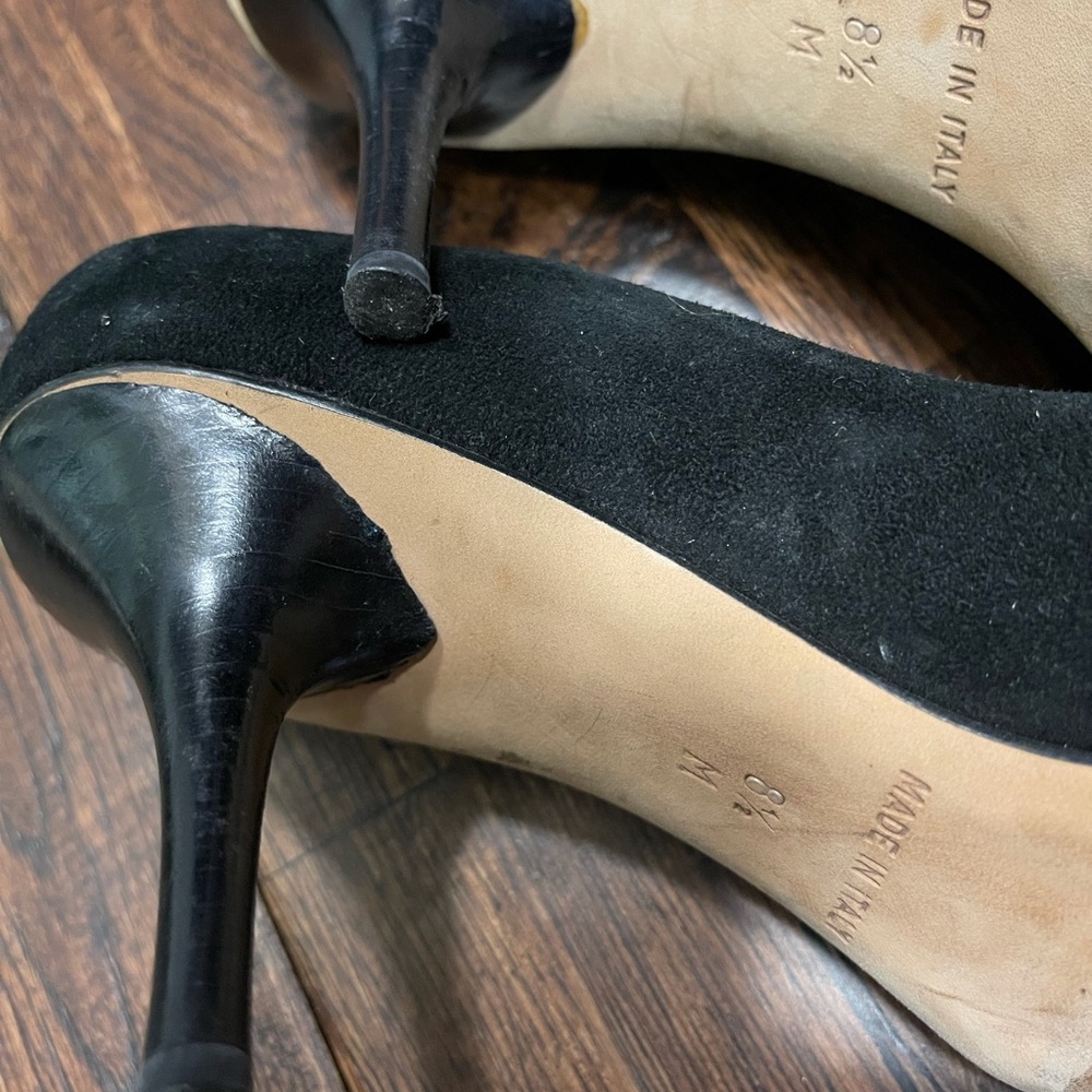 Micheal Kors black suede heels
